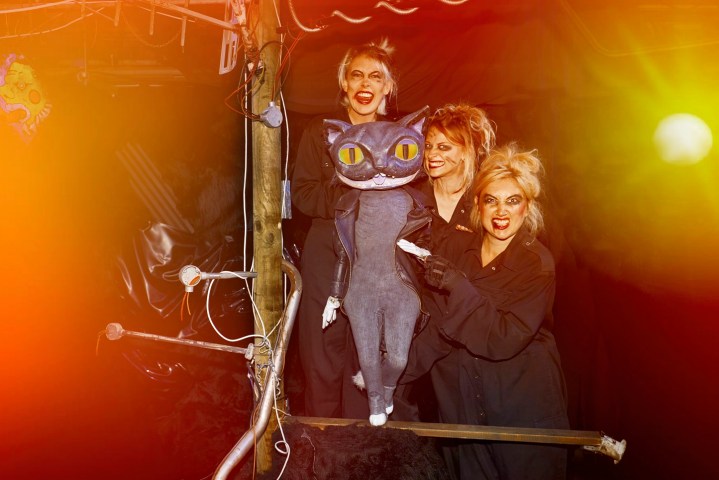 alices-adventures-underground-samantha-sutherland-abby-wain-and-alice-bounce-with-the-cheshire-cat-photo-by-jason-joyce