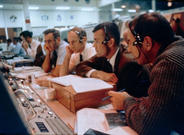 10481332_758943774128298_4041186492870350963_o