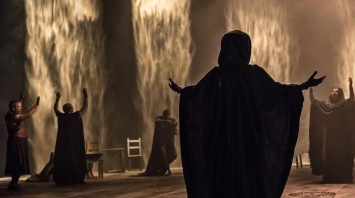 salome_production_image_2