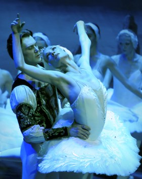 Irina Kolesnikova as Odette